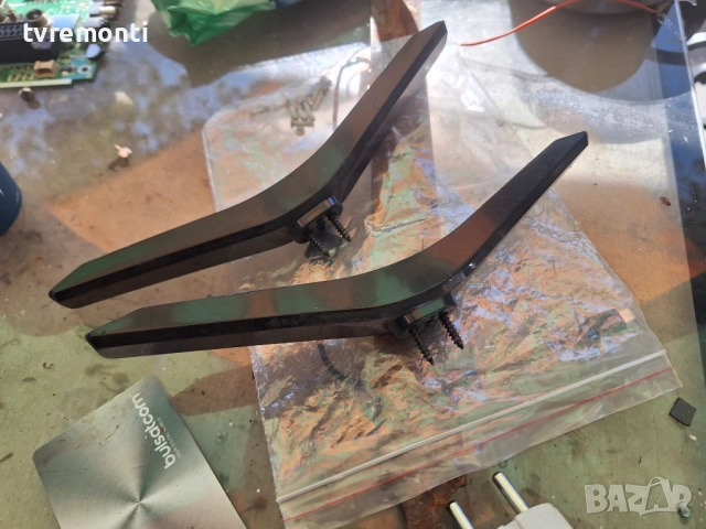 оригинална стойка крачета телевизор FUEGO модел 32FJ110