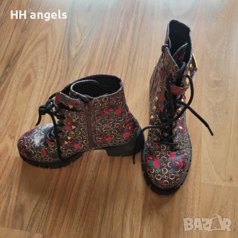 Guess чисто нови флорални ботушки, снимка 3 - Дамски ботуши - 47954635