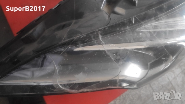 Продавам - оригинален ляв фар за Опел Астра К със счупено стъкло, снимка 2 - Части - 52022928