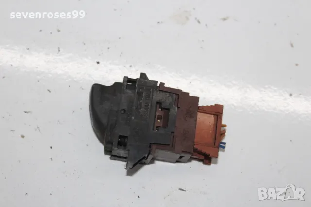 Бутон ел стъкло Renault Laguna 1 1.8i 1997 Рено Лагуна 1 хечбек ляво, снимка 3 - Части - 48508118