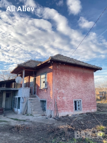Двуетажна къща , снимка 2 - Къщи - 52958096