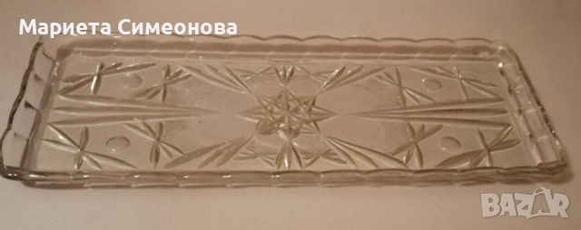 Стъклен поднос за сервиране на сладкиши рола и др. 
