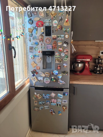 Хладилник с фризер Самсунг, снимка 2 - Хладилници - 53148648