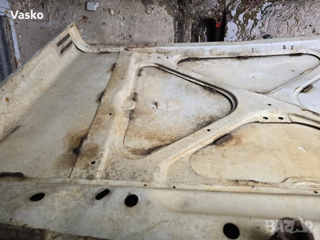Продавам преден Капак Самурай, снимка 4 - Части - 52486204