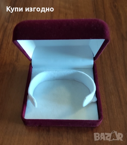 Гривни - Старинна гривна с кристали, Кожени гривни със зодии и др., снимка 6 - Гривни - 52140254