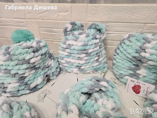 Ръчно плетени одеалца, шапки и шалове., снимка 17 - Спално бельо и завивки - 51197295