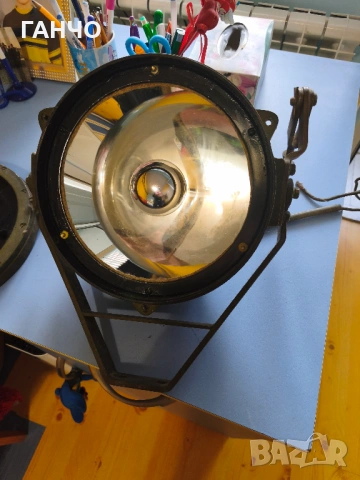голям боен фар от танк
