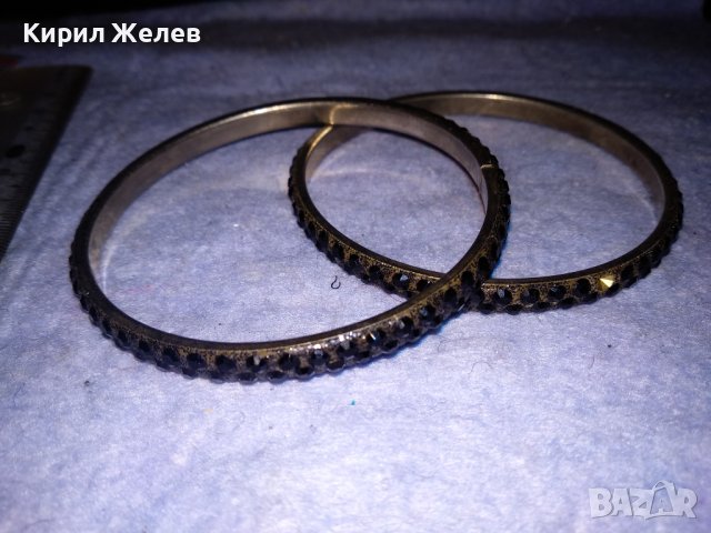 ДВЕ СТИЛНИ ВИНТИДЖ - АРТ СТОМАНЕНИ ГРИВНИ НЕРЪЖДАЕМИ 37971