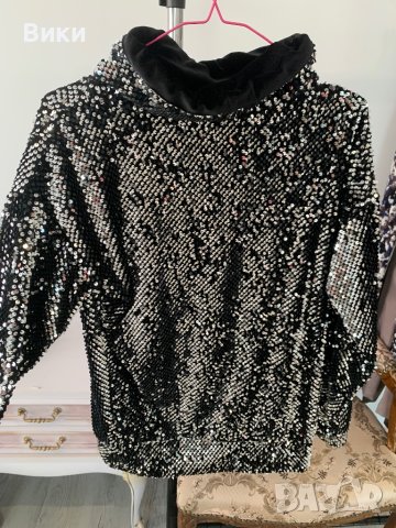 Дамска блуза с паети на размер М, снимка 18 - Блузи с дълъг ръкав и пуловери - 44430958