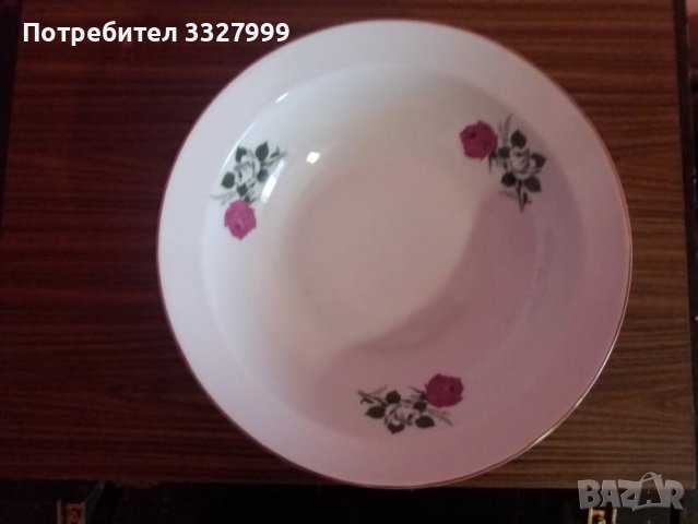 Стара Порцеланова чиния, снимка 3 - Чинии - 39957469