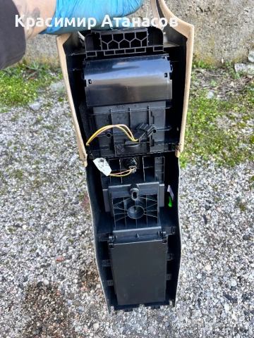 Подлакътник Кожен заден за Мерцедес CLS. W219. 2007г, снимка 6 - Части - 53171697