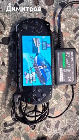 Sony PSP 3004 Playstation Portable хакнато + 16G карта памет