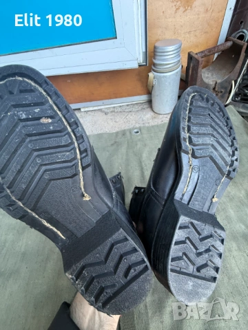 Продавам войнишки кубинки от соца 43 номер , снимка 6 - Антикварни и старинни предмети - 52454304