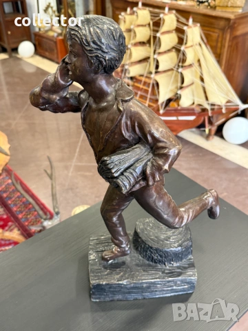 Бронзова скулптура "Вестникар" - Alonzo №7888, снимка 9 - Антикварни и старинни предмети - 53621202