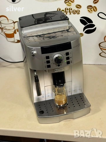 Кафемашина кафе автомат delonghı magnifica S с гаранция, снимка 3 - Кафемашини - 52183256