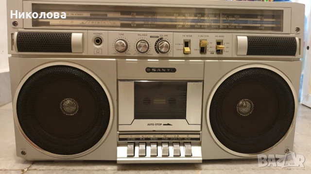 Продавам касетофон SANYO M9830K, добър външен вид,  за профилактика 
