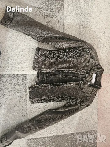 Късо дънкено якенце Bershka, снимка 3 - Якета - 48913196