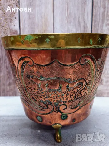 Старинна кашпа мед и месинг - ръчна изработка , снимка 5 - Антикварни и старинни предмети - 48541208