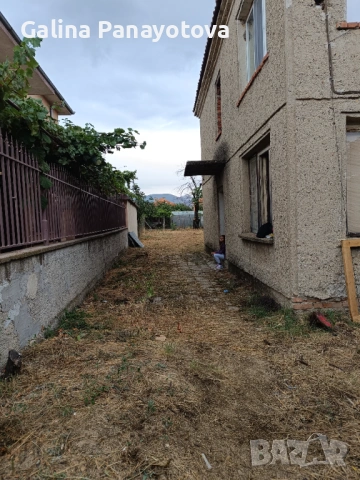 Продавам етаж!!