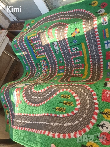 детски 3D килим с писта от формула 1, снимка 2 - Други - 52464275