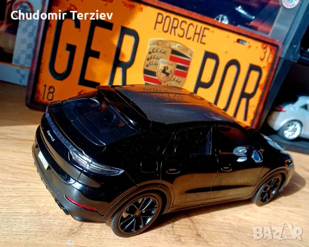 Мащабни модели коли 1:18 / Norev Porsche Cayenne / GT-Spirit Ford Mustang GTD, снимка 5 - Колекции - 56066847