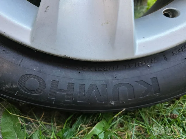 Оригинални лети джанти BMW Style 327 със зимни гуми Kumho, снимка 4 - Гуми и джанти - 55999368