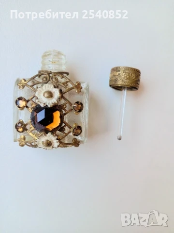 Стари шишенца за парфюми и масла , снимка 15 - Други ценни предмети - 40529455