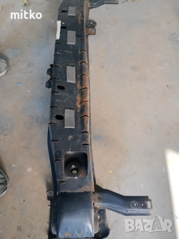 Основа предна броня Vw Sharan 2015-, снимка 2 - Части - 51691923