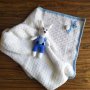 Комплект за бебе - Плетена пелена и играчка зайче