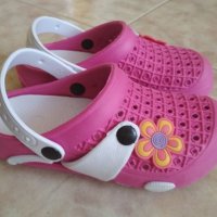 Розово бели  детски чехли джапанки тип Crocs, снимка 2 - Детски сандали и чехли - 35873880