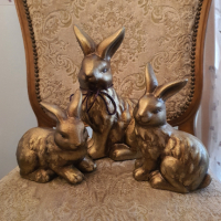  Порцеланови Великденски зайци, ръчно рисувани., снимка 1 - Статуетки - 36359420
