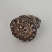 Стар възрожденски сребърен пръстен

, снимка 1 - Антикварни и старинни предмети - 41785695