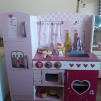 Детска дървена кухня, снимка 1 - Играчки за стая - 41903846