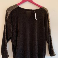 Нова блуза с етикет, снимка 2 - Блузи с дълъг ръкав и пуловери - 39840503