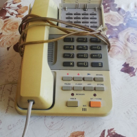 Стар телефон, снимка 5 - Стационарни телефони и факсове - 36165355