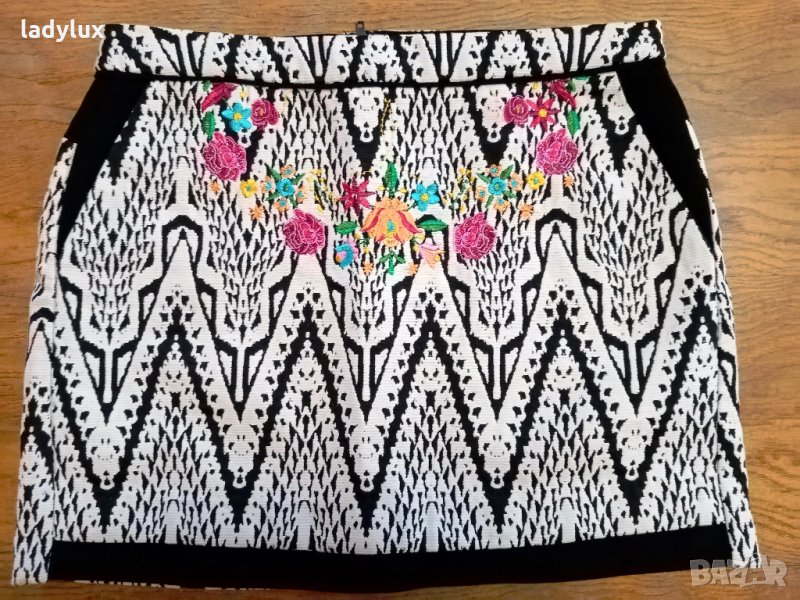 Desigual, Оригинална Плътна Пола, Размер М. Код 1552, снимка 1