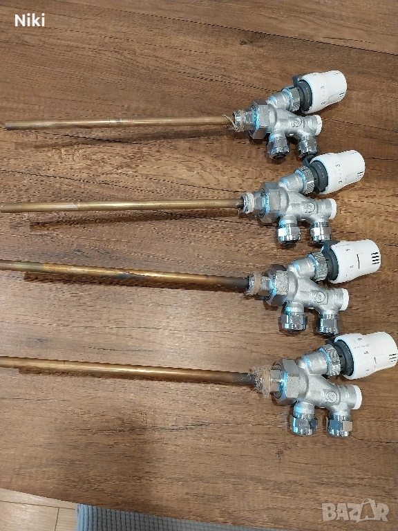 Кран с термоглава на CALEFFI долно подаване и връщане., снимка 1