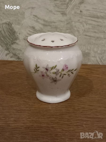 Порцеланова солница , снимка 1
