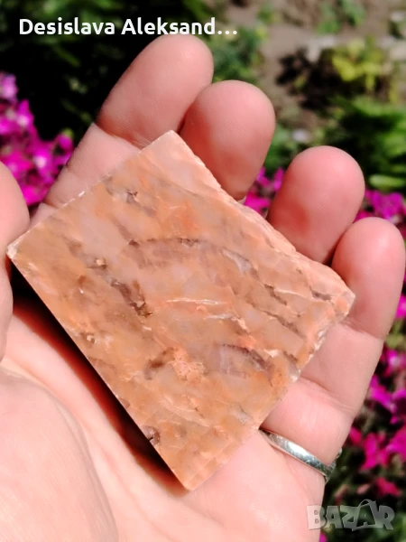 Червен лунен камък, много изгодно , снимка 1