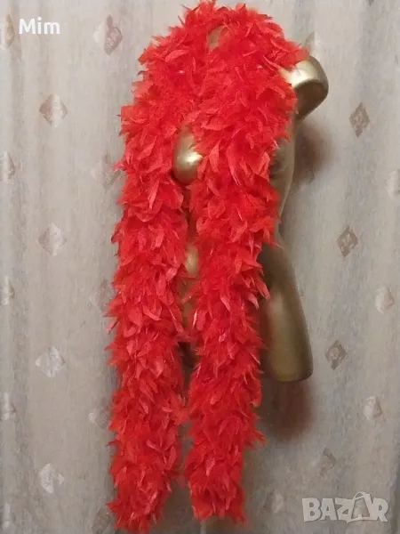 Богат червен шал от естествени пера / Боа/ 2.20 м, снимка 1