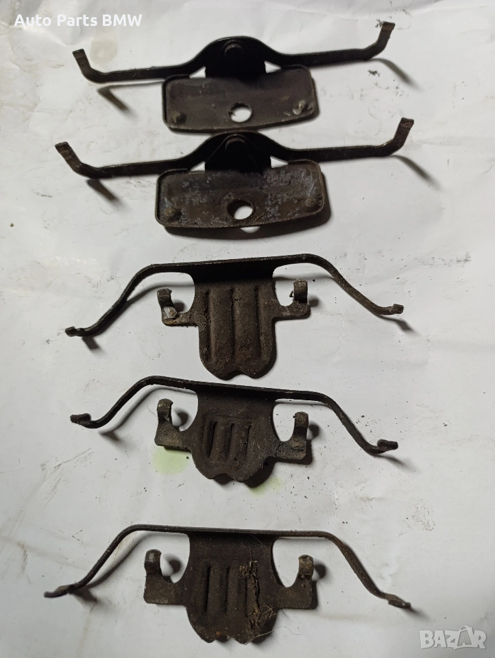 Скоба спирачен апарат BMW E60 E61 E65 E66 E63 E64 скоба спирачки БМВ , снимка 1
