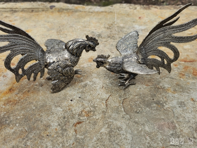 2-броя Бронзови Бойни Петли, снимка 1