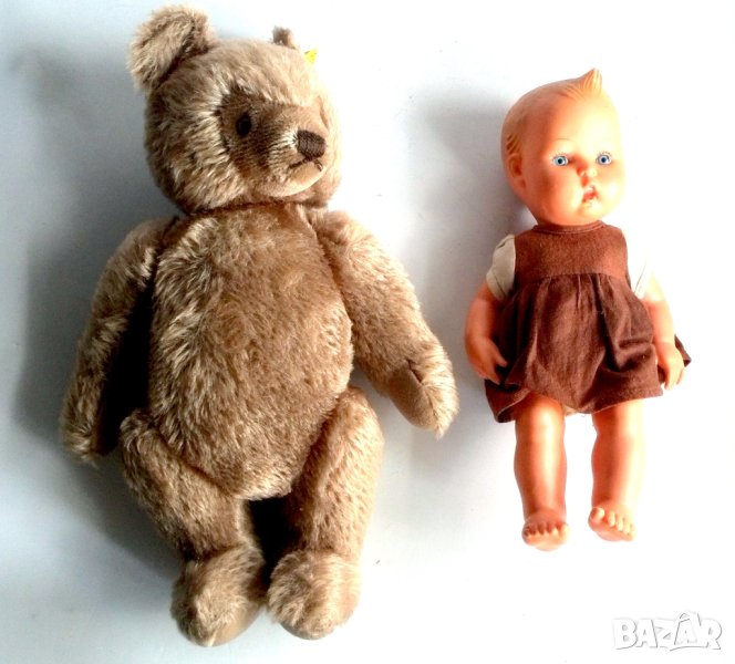 Рядка немска ранна реколта от 1960 г. MJHummel W. Goebel V104 Гумена кукла, формована коса и мече , снимка 1