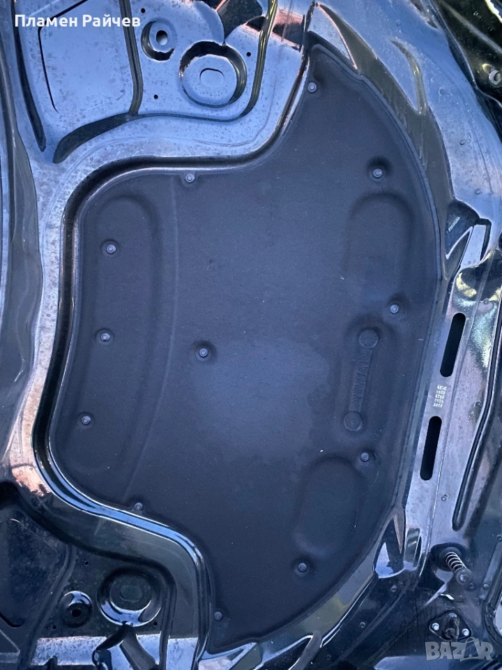 Кора преден капак Мерцедес w212, снимка 1