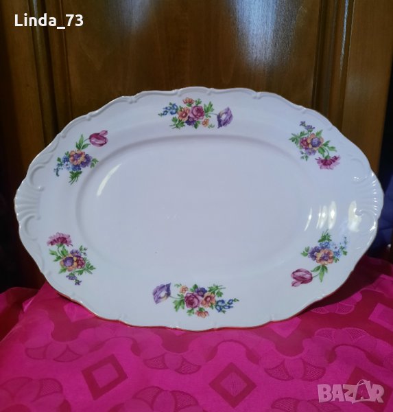 Голямо чешко плато с красива,търсена шарка, и бароков релеф.Размери - 32/22см. Внос от Германия., снимка 1