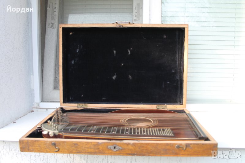 Немски струнен музикален инструмент , снимка 1