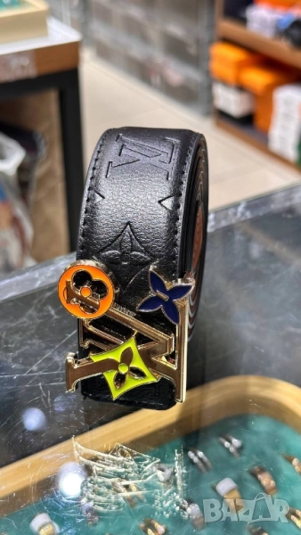 колани от естествена кожа в кутия valentino garavani louis vuitton , снимка 1