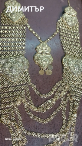дамско колие , снимка 2 - Колиета, медальони, синджири - 53731387