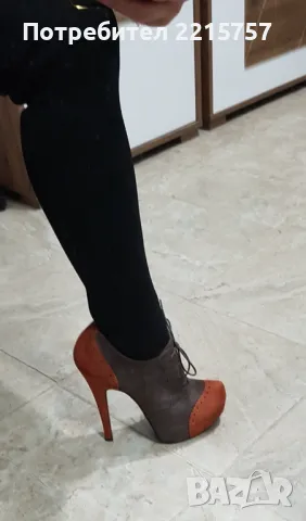 НОВИ обувки от естествен велур., снимка 4 - Дамски обувки на ток - 40803019