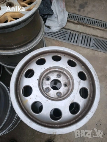 Капачки за джанти Ауди 165 мм, снимка 4 - Аксесоари и консумативи - 53808809